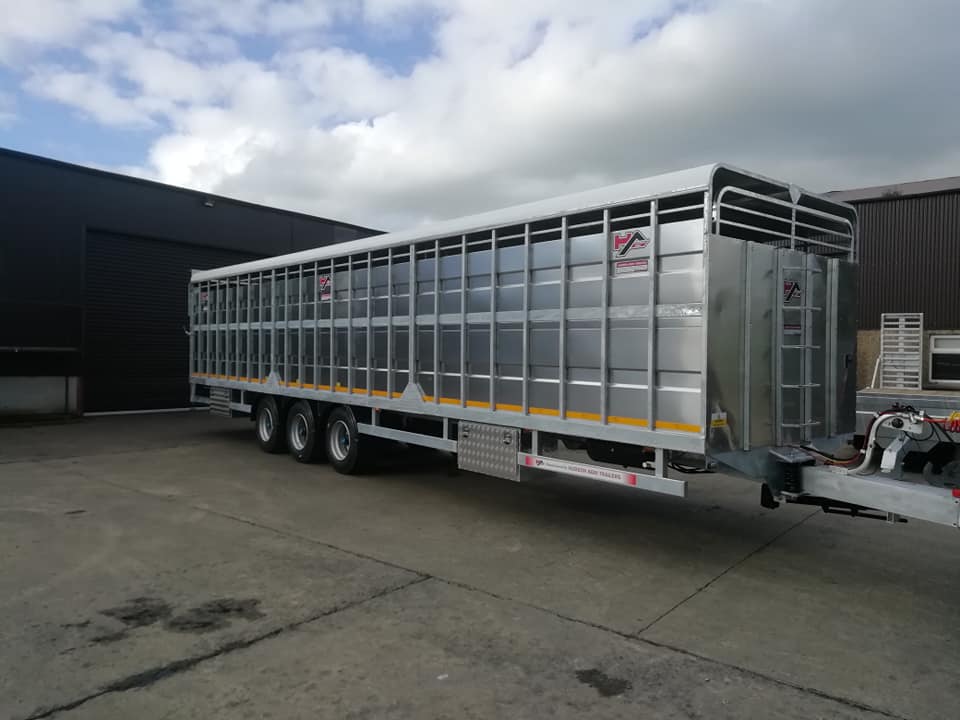 NEW HUDSON 36FT LIVESTOCK TRAILER