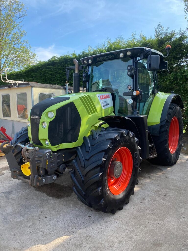 CLAAS ARION 640 TRACTOR