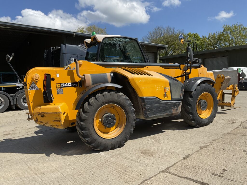 JCB 540-140 HI VIZ