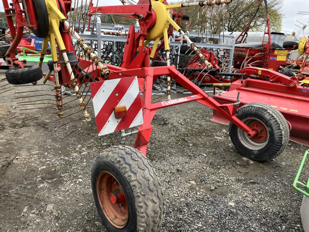 POTTINGER 6M TWIN ROTOR RAKE