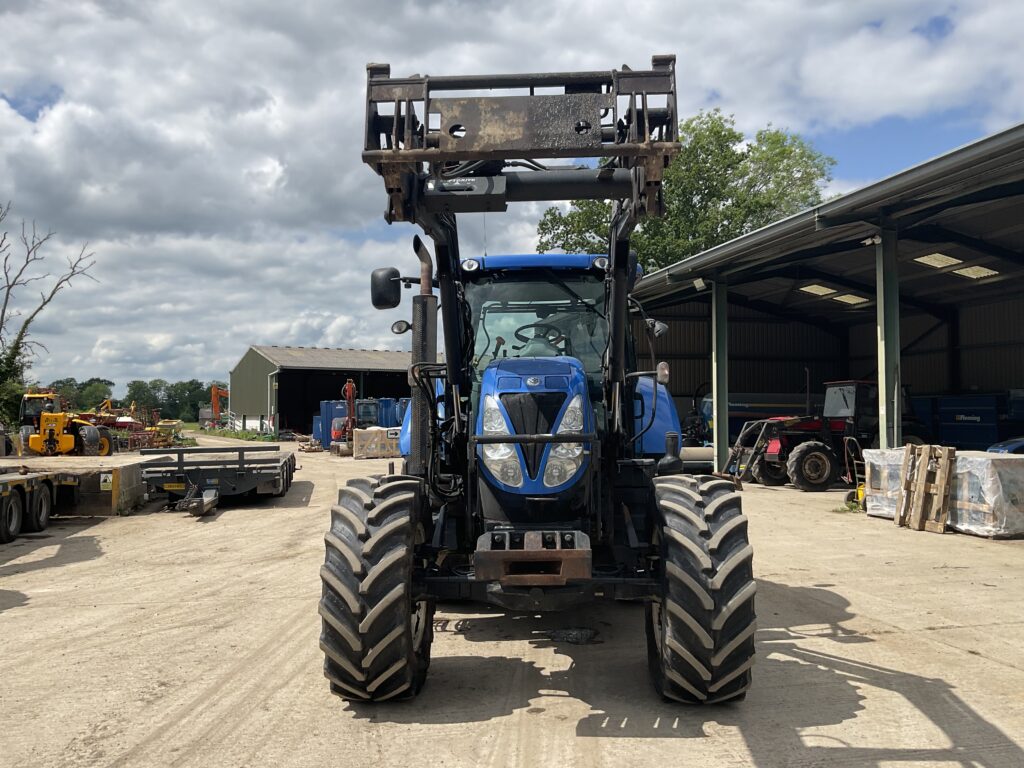 NEW HOLLAND T6080