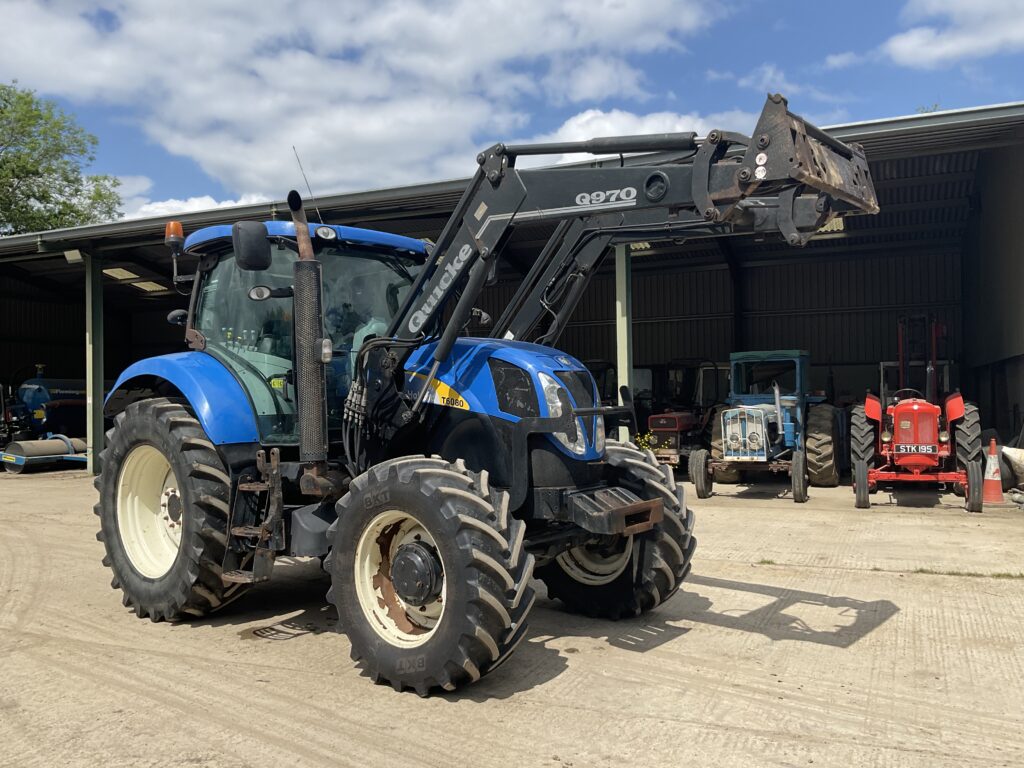 NEW HOLLAND T6080