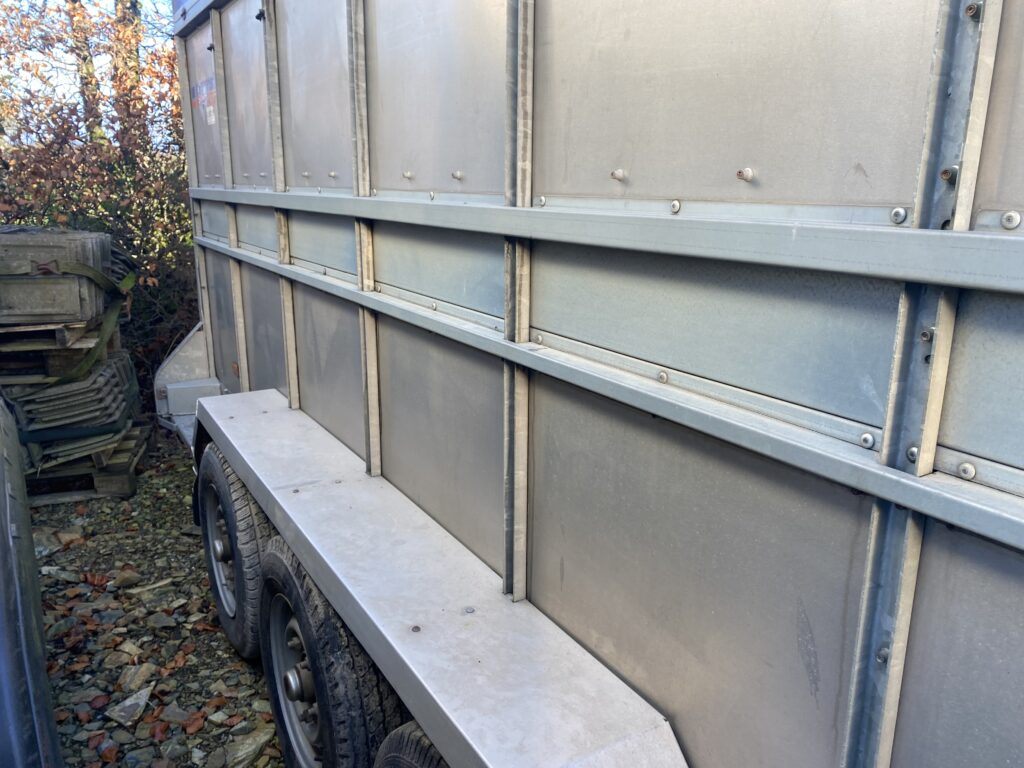 INDESPENSION 14FT PLAIN CATTLE TRAILER