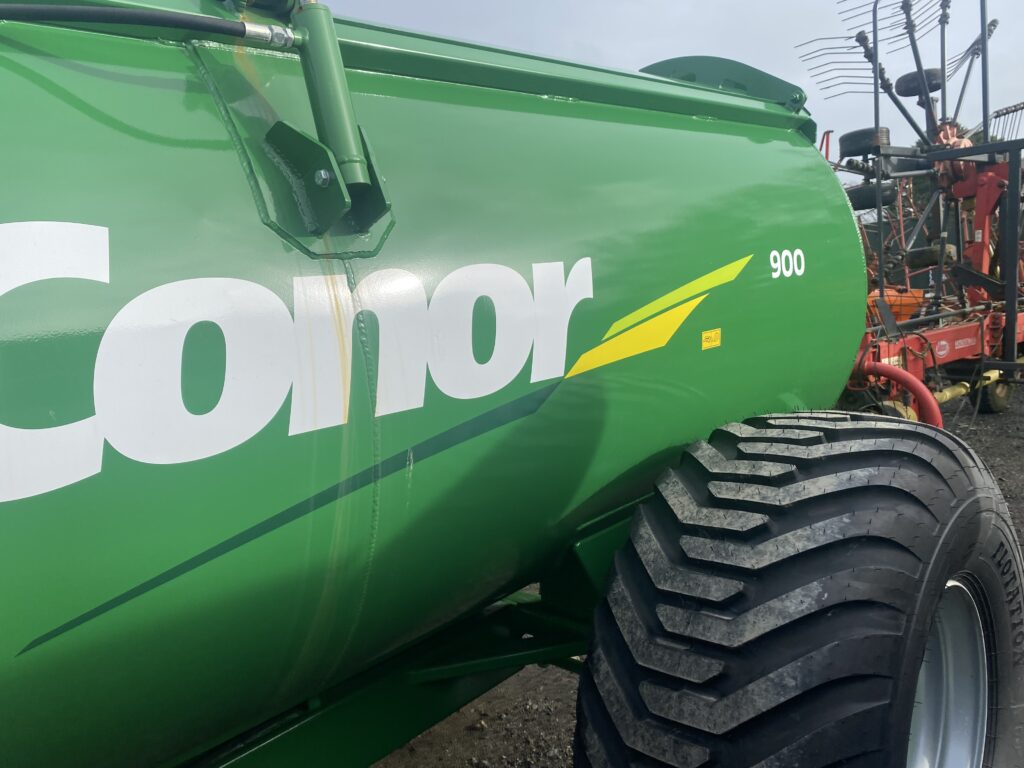 NEW CONOR 900 9 YARD ROTOR SPREADER