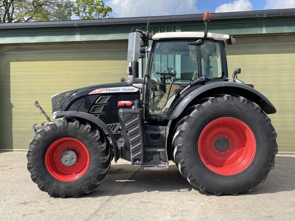 Fendt 724 S4 Profi Plus