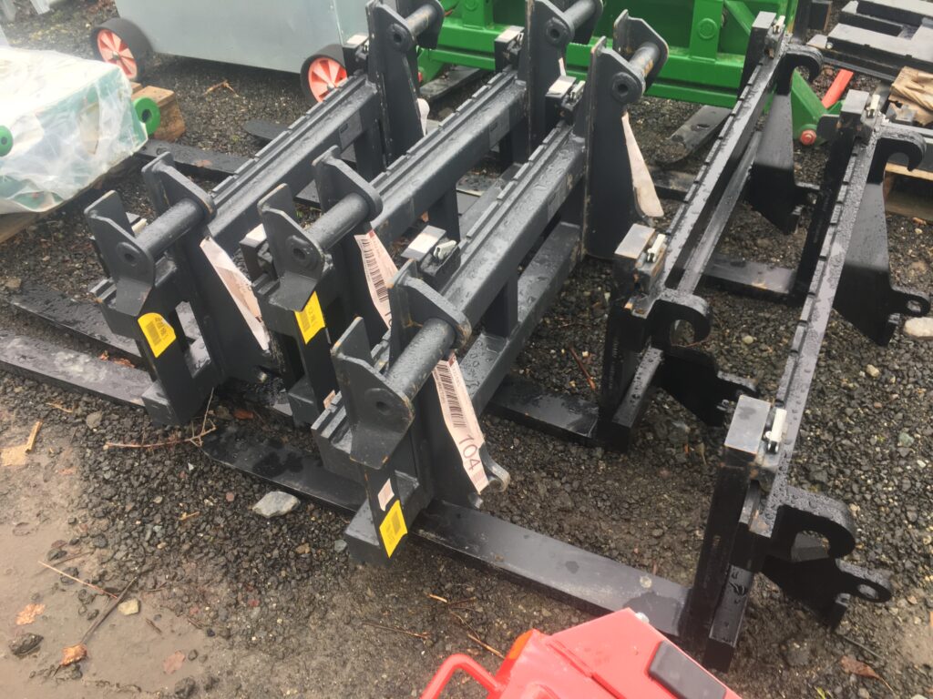 NEW CHILTON & EURO 2 TON PALLET FORKS