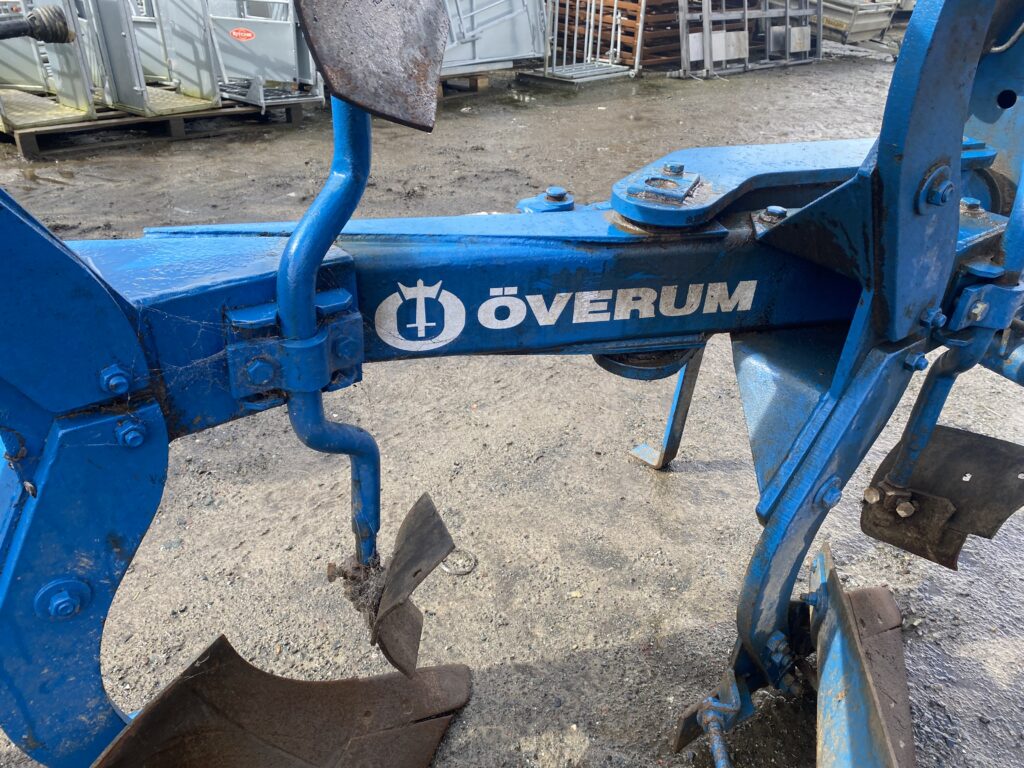 OVERUM 4 FURROW REVERSIBLE PLOUGH