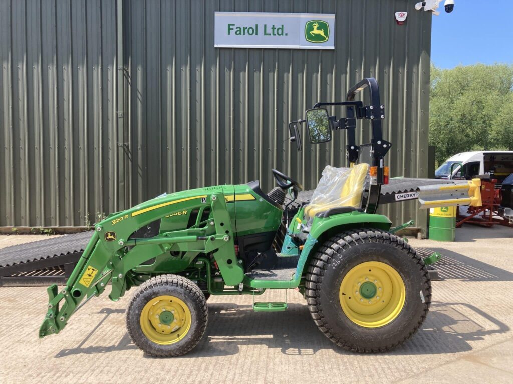 John Deere 3046R and 320R compact tractor with loader