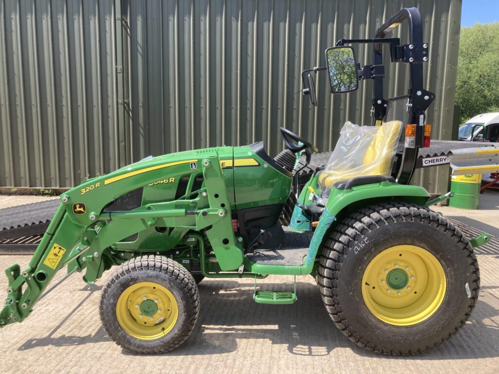 John Deere 3046R and 320R compact tractor with loader