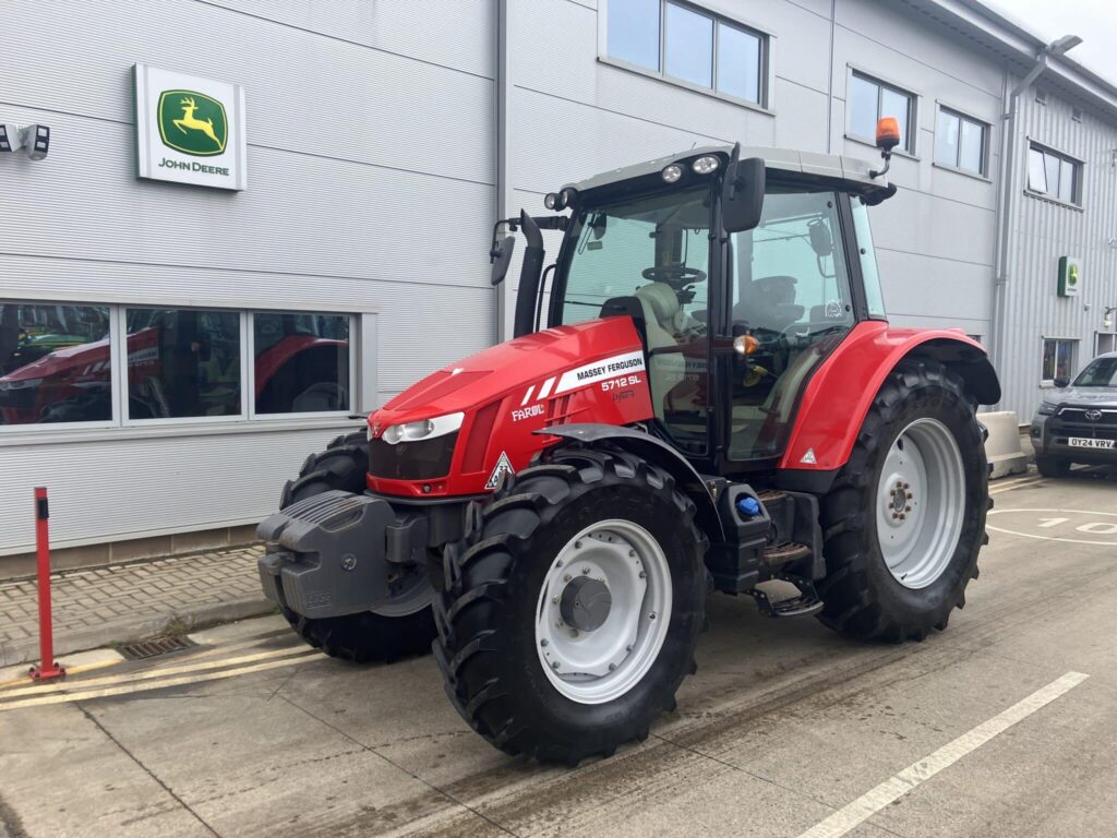 Massey Ferguson 5712SL