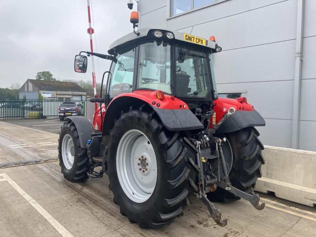 Massey Ferguson 5712SL