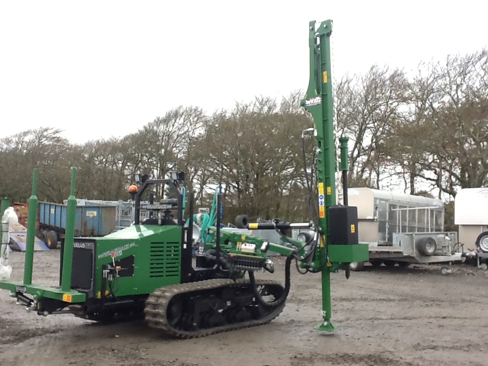 WRAGTRACK OPUS POST DRIVER IN ACTION AT CORNISH TRACTORS