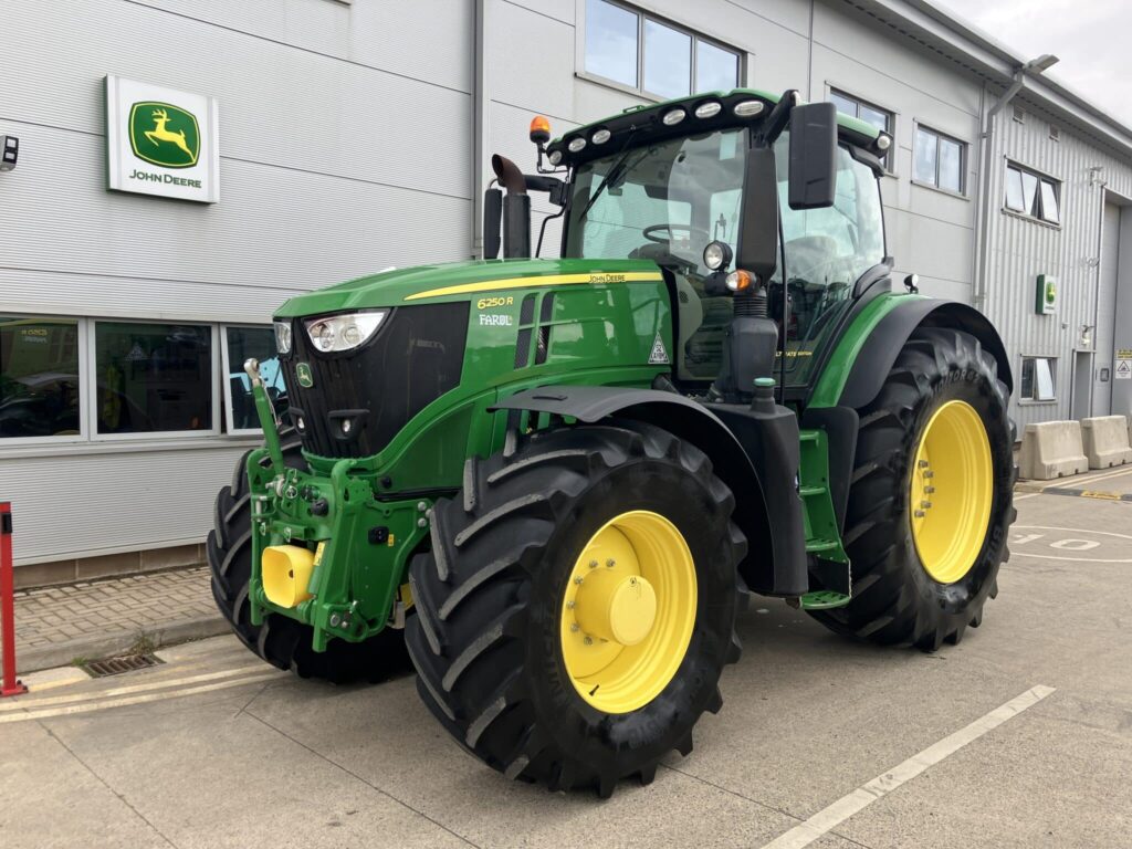 John Deere 6250R