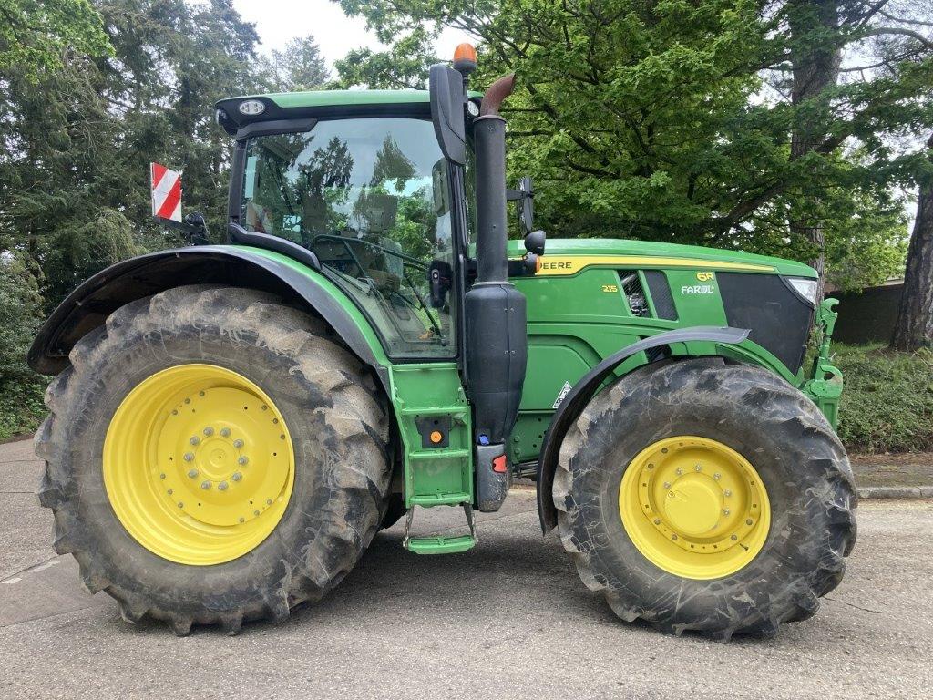 John Deere 6R 215