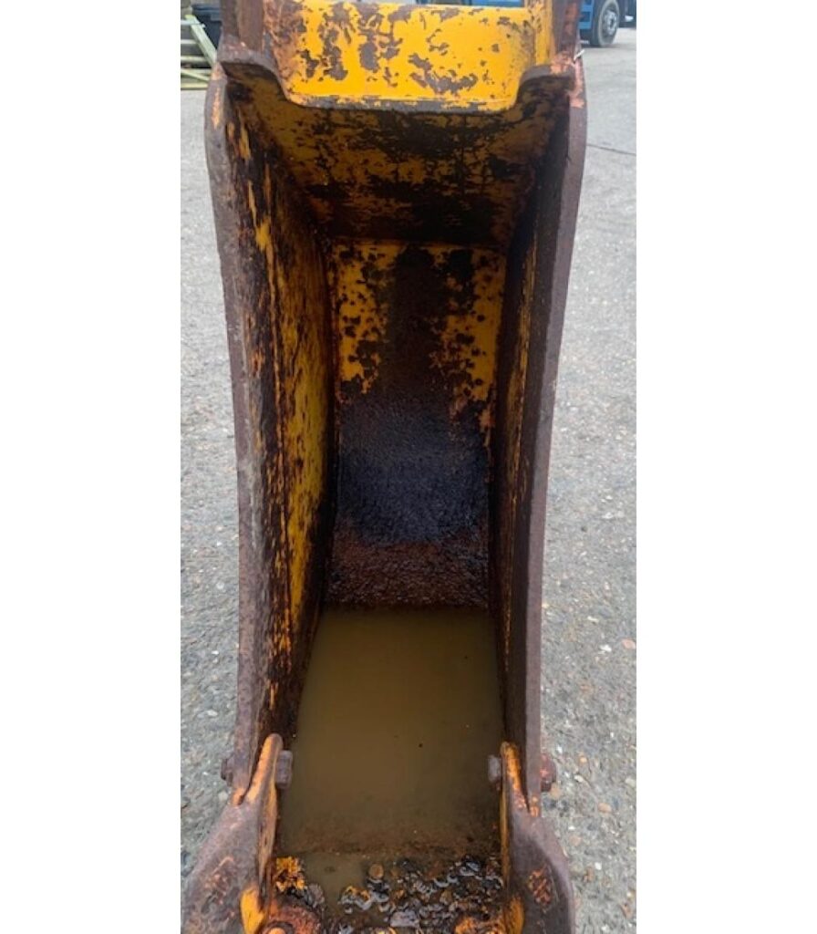 JCB 10" Bucket