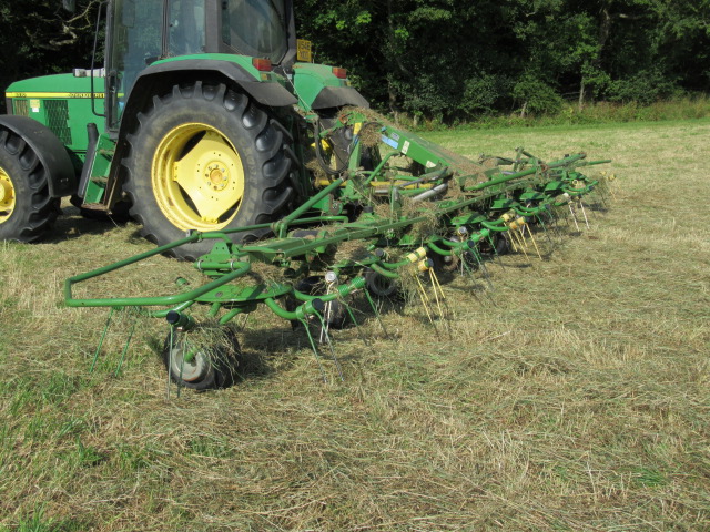 Krone KW8.82 Tedder