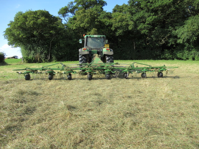 Krone KW8.82 Tedder