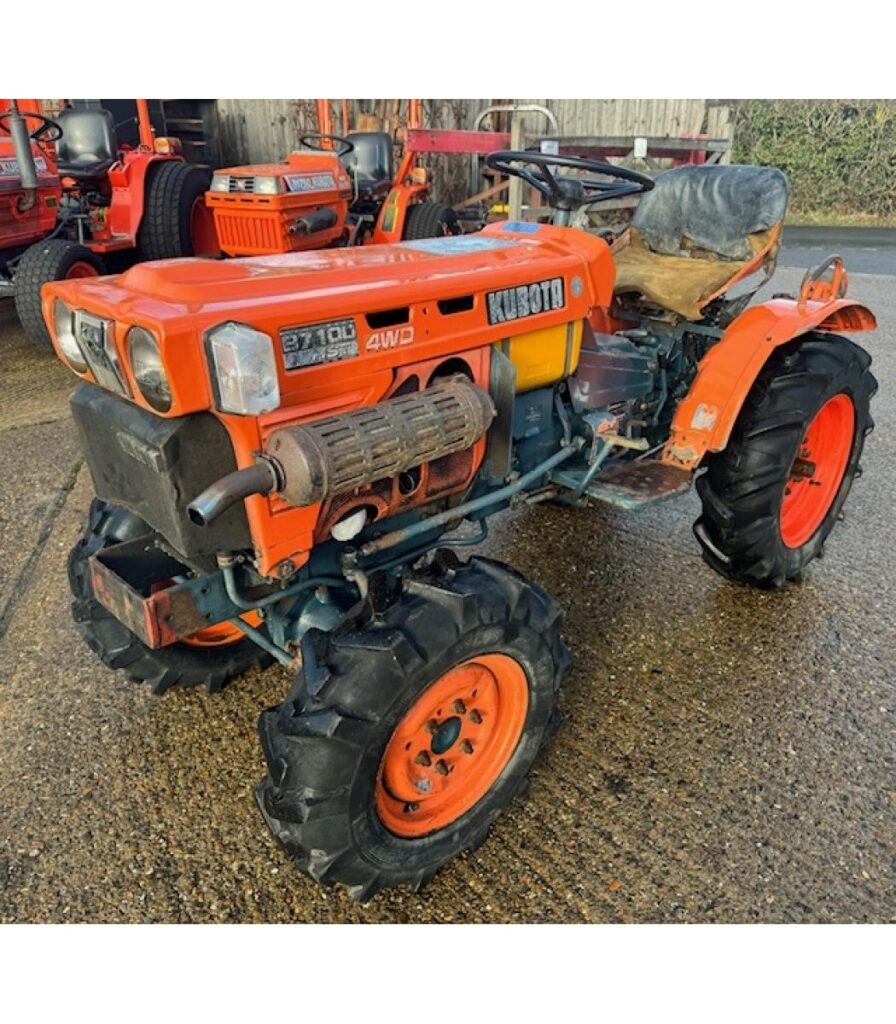 Kubota B7100 Compact