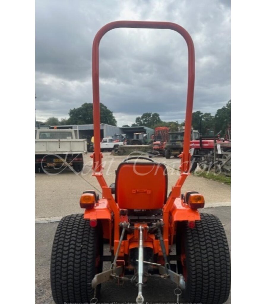 Kubota B1750 HST Compact