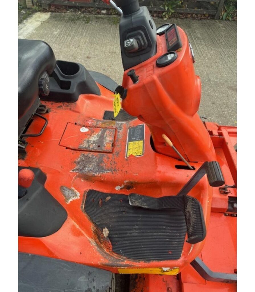 Kubota F3680 Out Front Mower