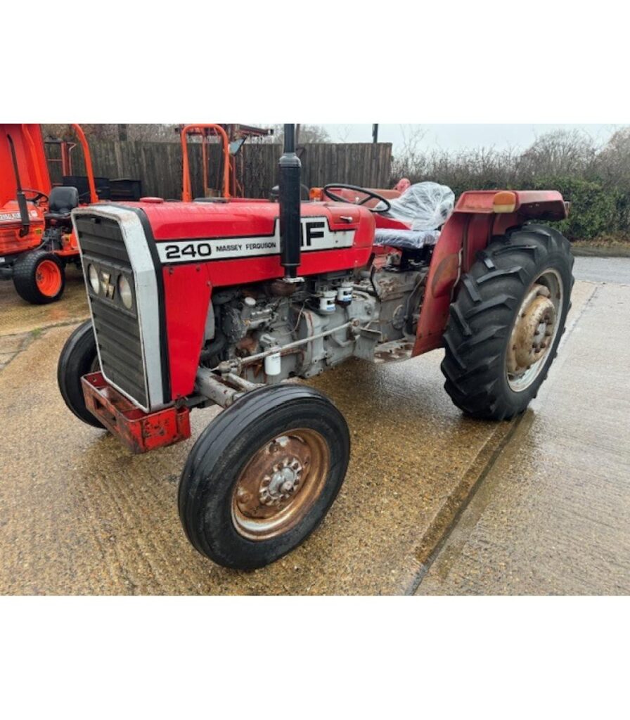 Massey Ferguson 240