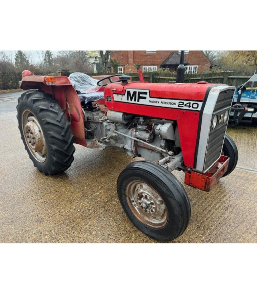 Massey Ferguson 240