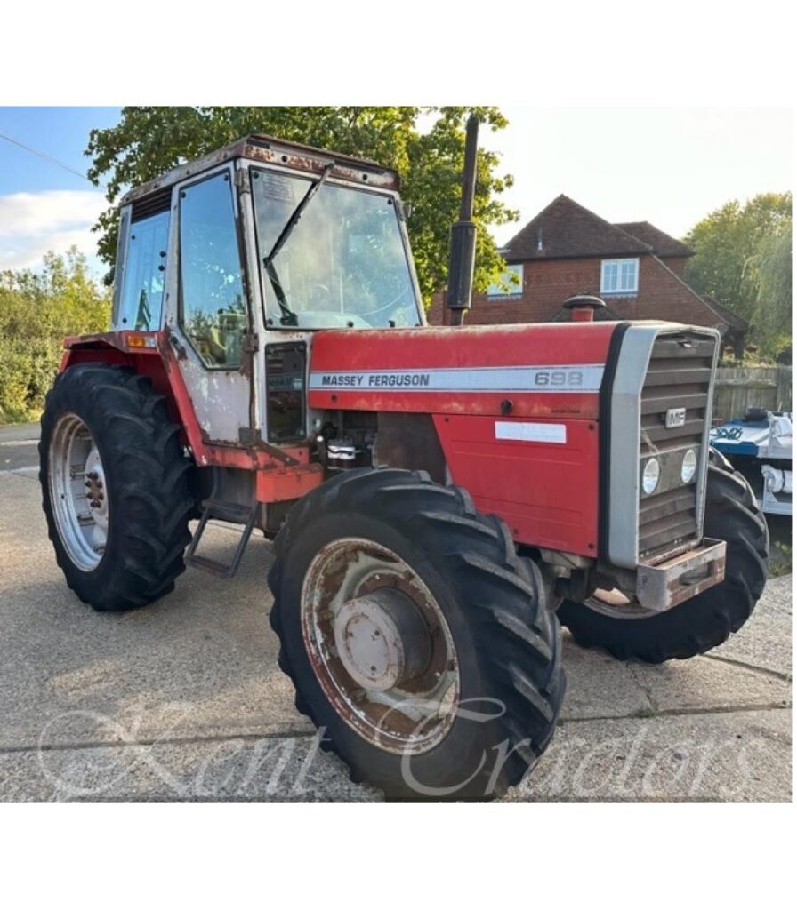 Massey Ferguson 698