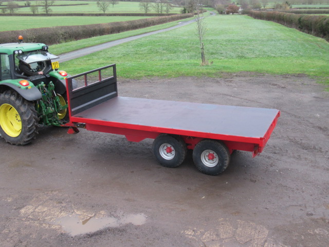 Massey Ferguson 700 trailer