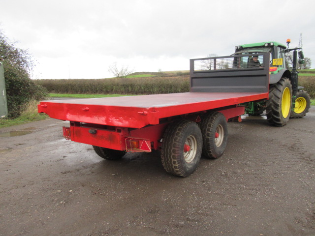 Massey Ferguson 700 trailer