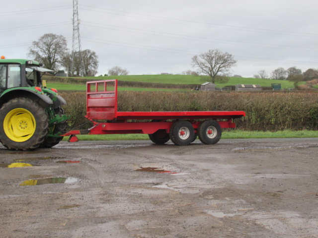 Massey Ferguson 700 trailer