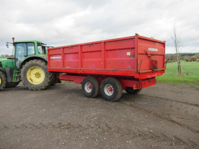 Massey Ferguson 700 trailer