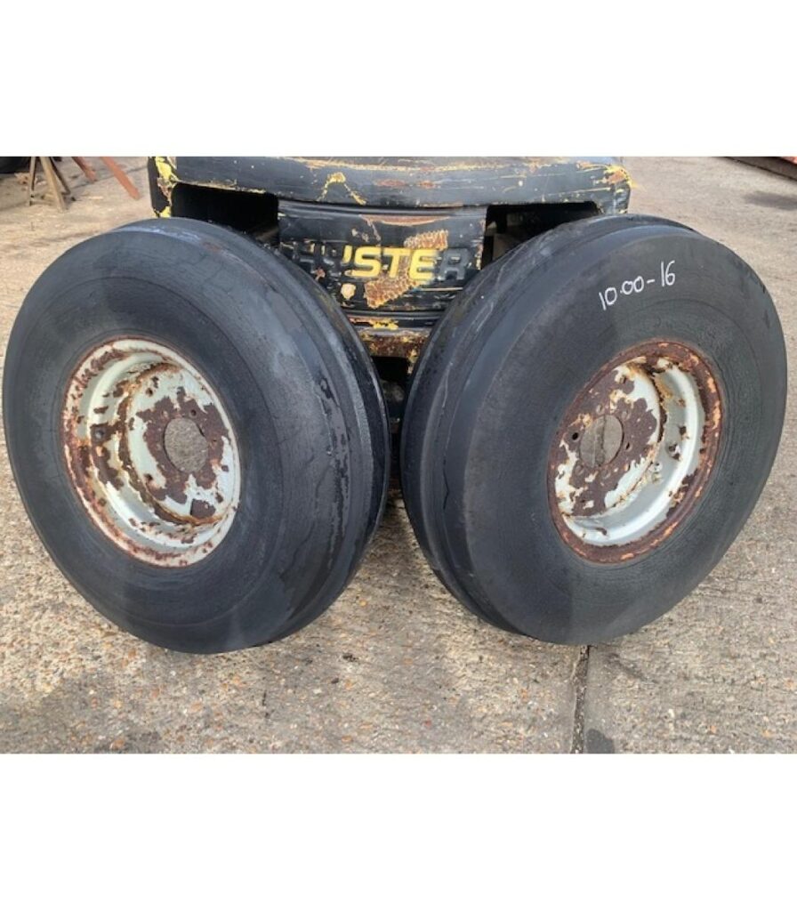 MF 10.00 16 Wheels and Tyres