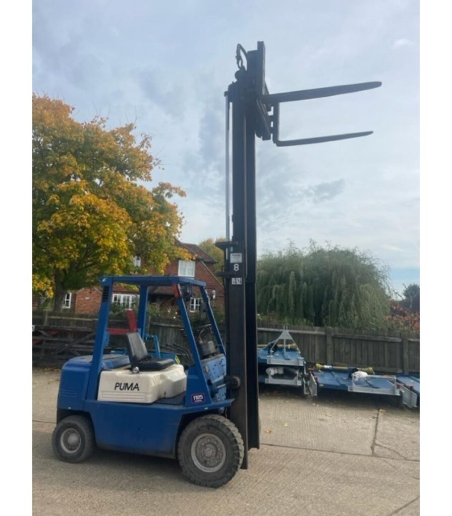 Puma FD25 Forklift