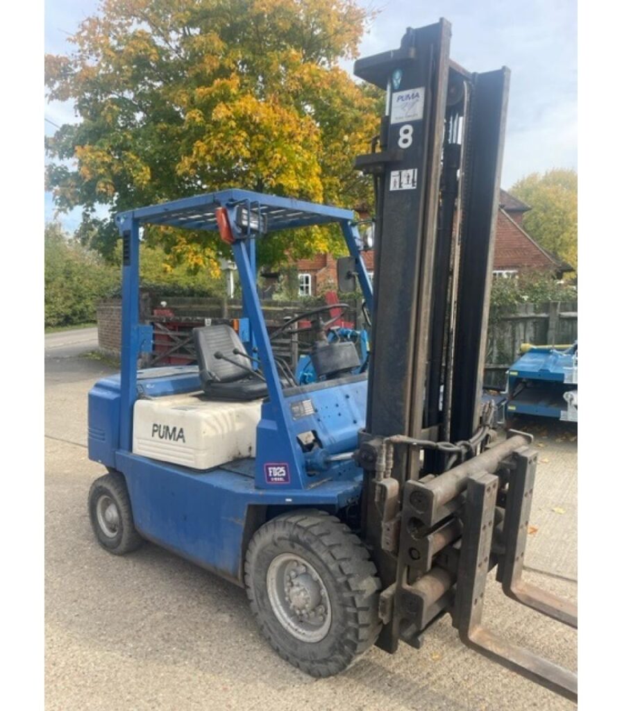 Puma FD25 Forklift