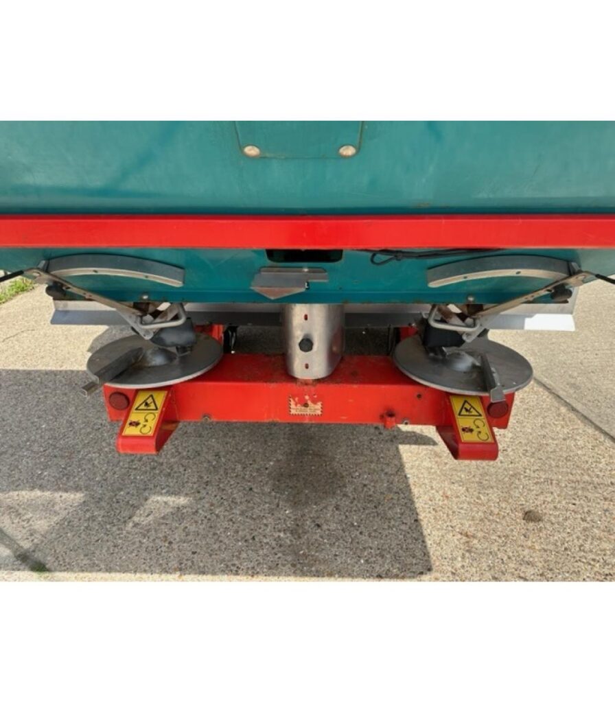 Reco Sulky Fertilizer Spreader