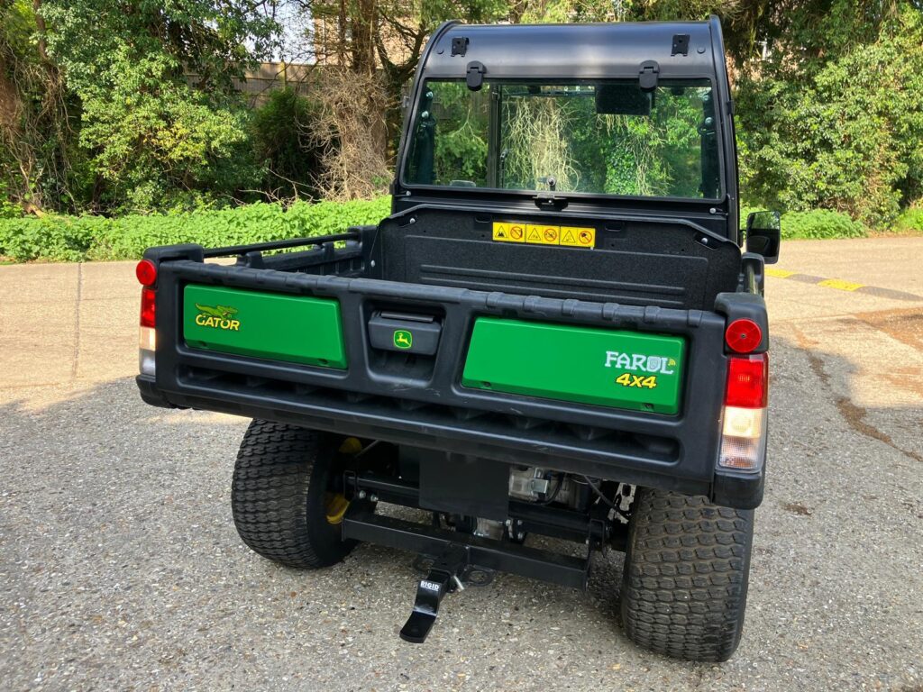 John Deere HPX815E Gator