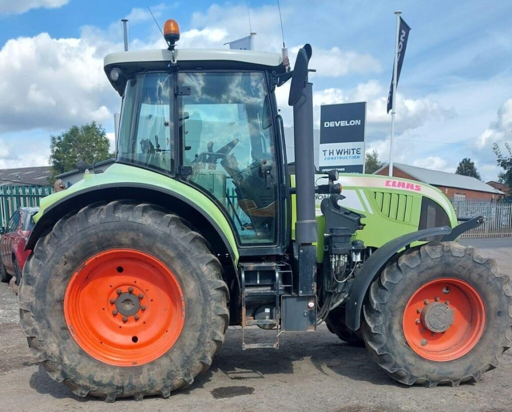 AS 640 TRACTOR