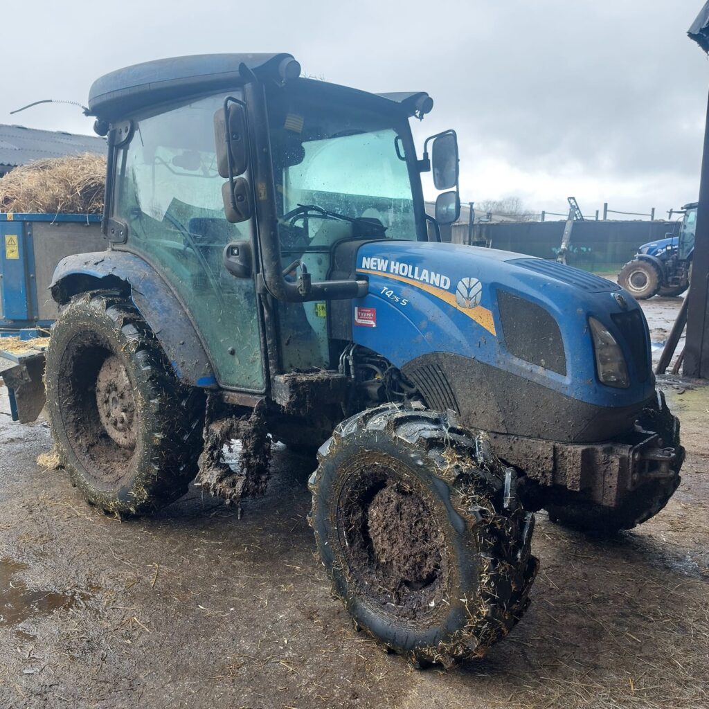 NEW HOLLAND T4S.75 CAB