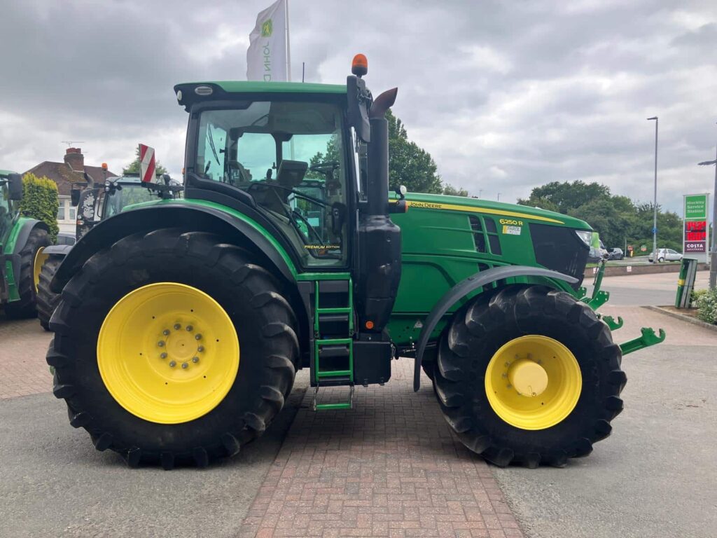 John Deere 6250R