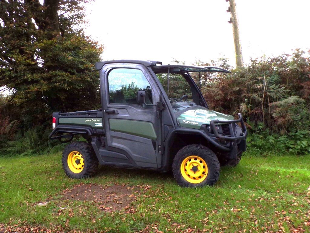 John Deere XUV865m Side-by-side