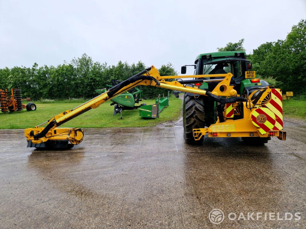 2017 Shelbourne Reynolds HD760T hedge cutter