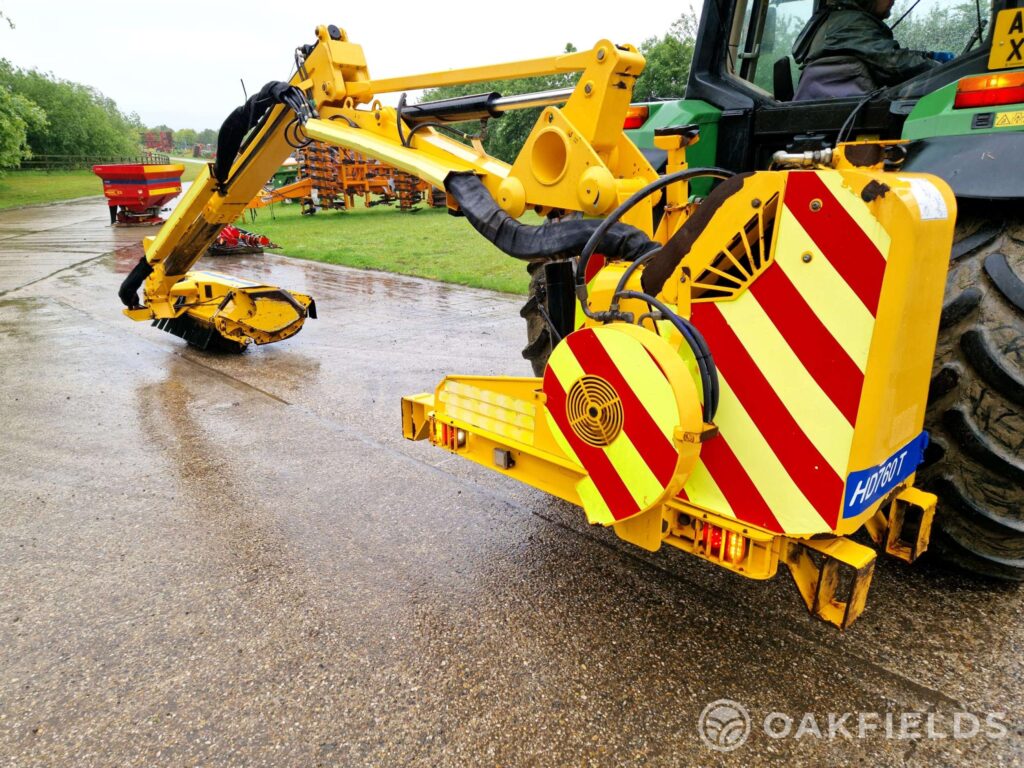 2017 Shelbourne Reynolds HD760T hedge cutter