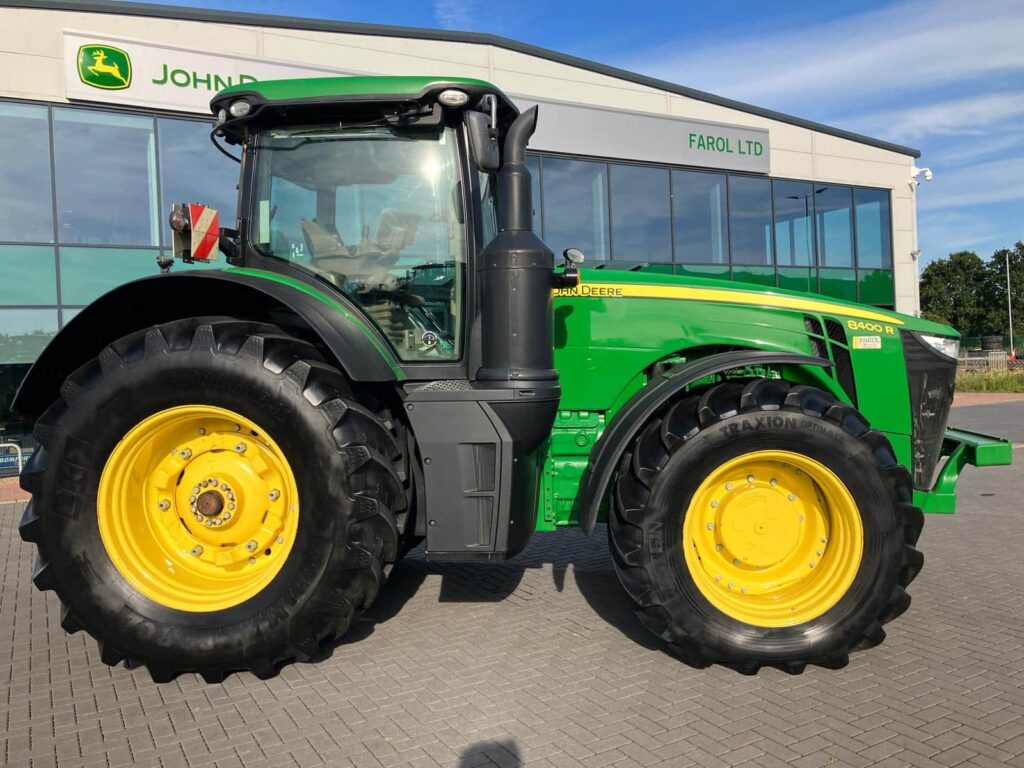 John Deere 8400R