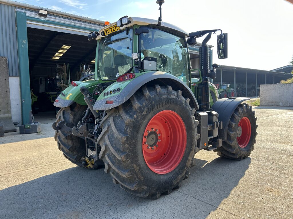 FENDT 724 GEN6 PROFI+ S2