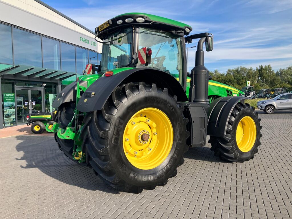 John Deere 8400R