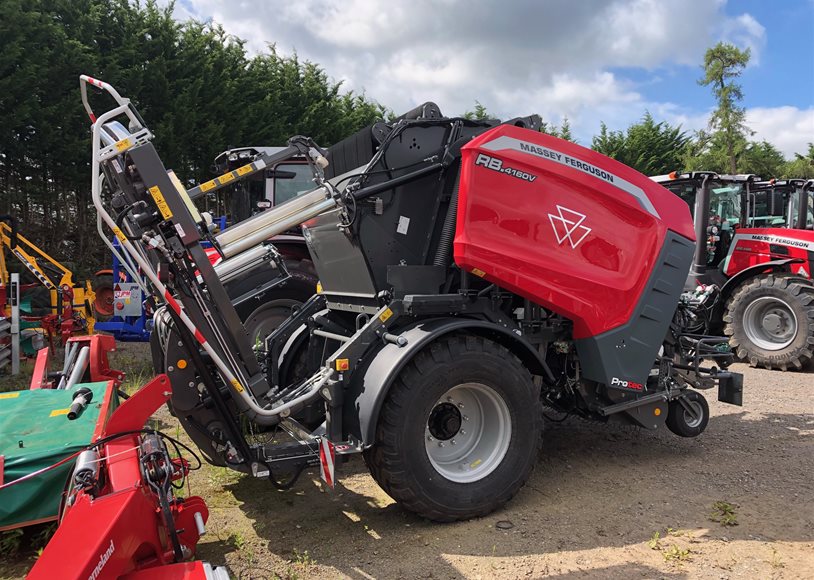 Massey Ferguson RB4160V Baler (Round)