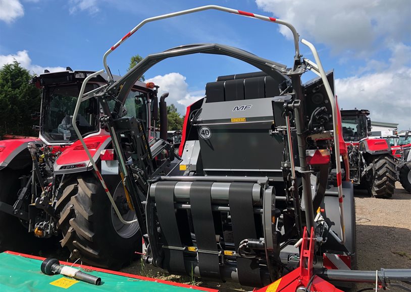 Massey Ferguson RB4160V Baler (Round)