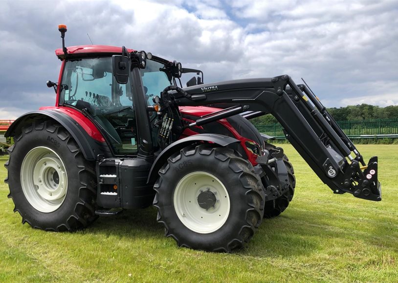 Valtra N155EA Tractor