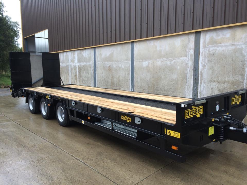 33T GROSS LOW LOADER