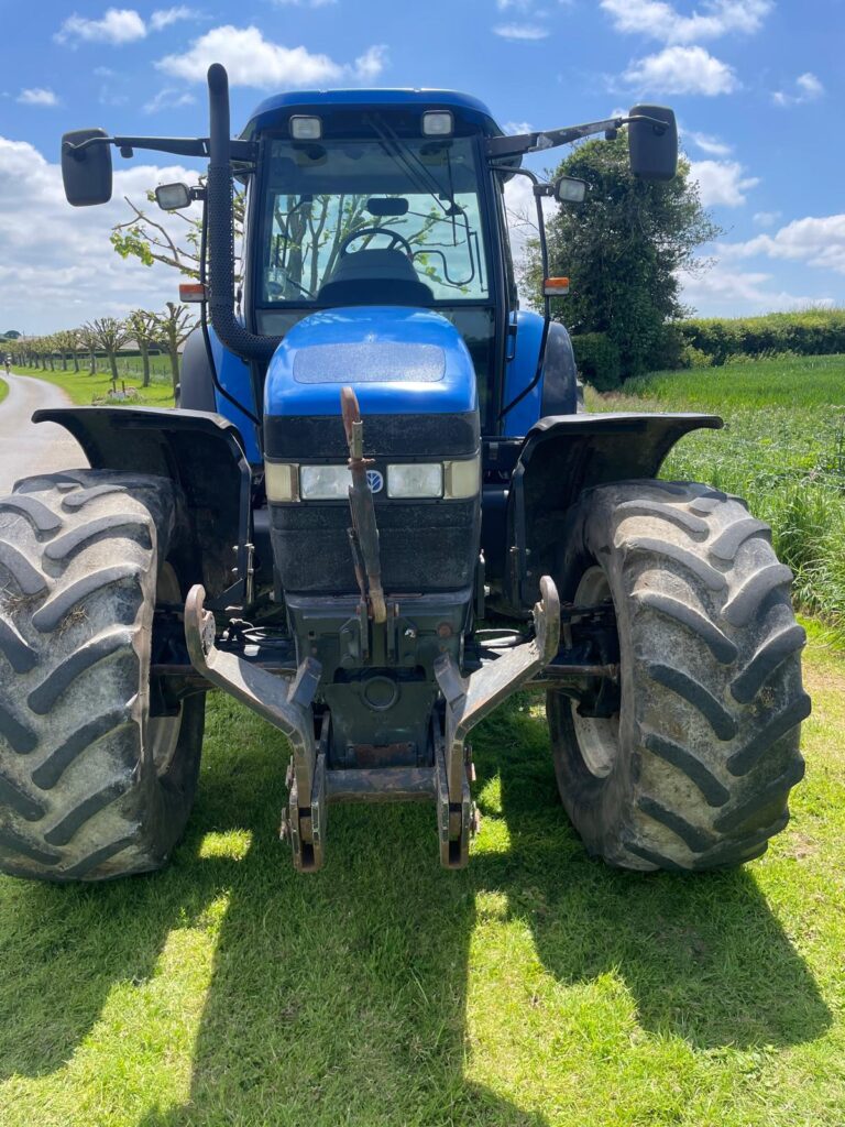 New Holland TM155